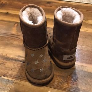 UGGS Toddler size 9 stars
